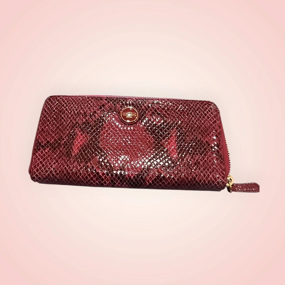 Coach Embossed Wallet - Picture 6 of 10